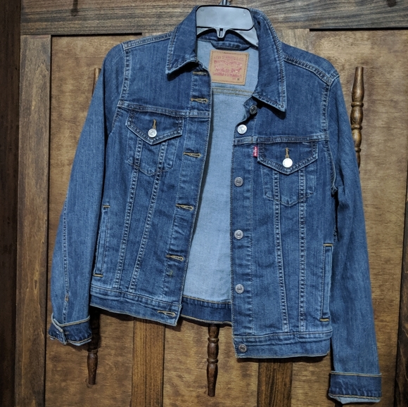 Levi's Jackets & Blazers - Jean jacket